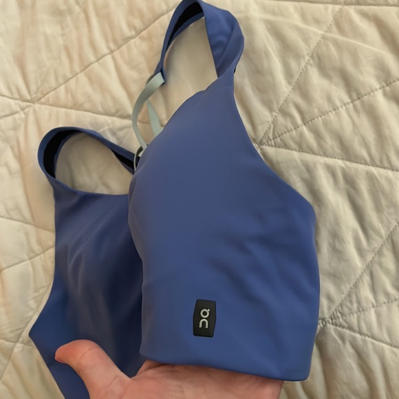 On Cloud Running Yoga Pilates Sports Bra Blue & Black Strappy Racerback Sz Small - Picture 5 of 14